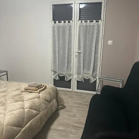 Petit Attenant A La Maison Gæstehus Saint-Agnant