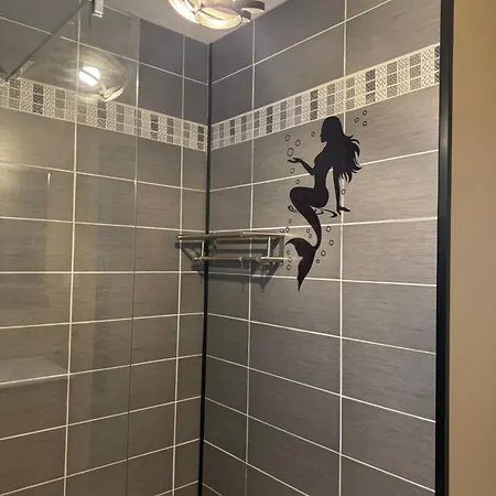 Petit Attenant A La Maison