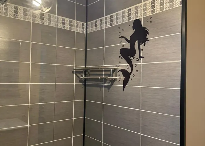 Petit Attenant A La Maison